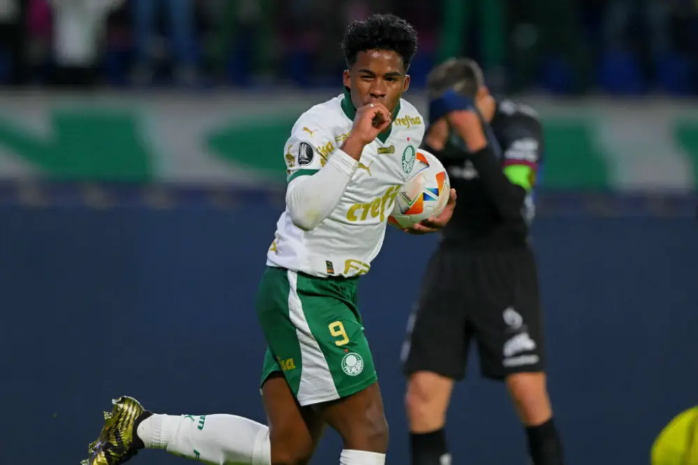 Palmeiras consolida liderança na Libertadores e enfrenta desafios no elenco