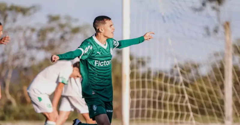 Ioannis Neto: Jovem Talento do Palmeiras Convocado para Seleção da Grécia