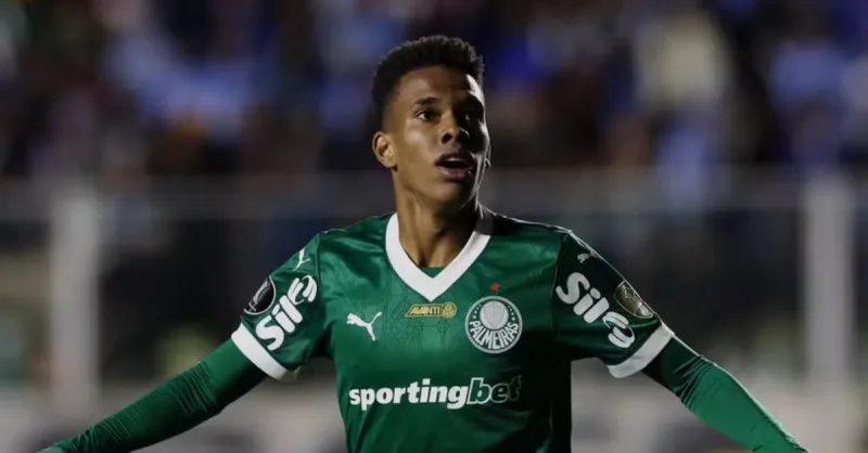 Estêvão e o Desempenho em Clássicos: Análise da Passagem pelo Palmeiras