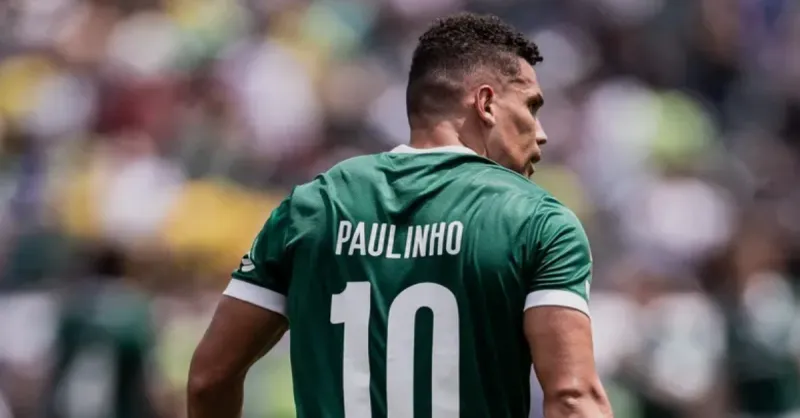 Paulinho: Cirurgia Pós-Mundial Revela Batalha Contra Lesão Crônica no Palmeiras