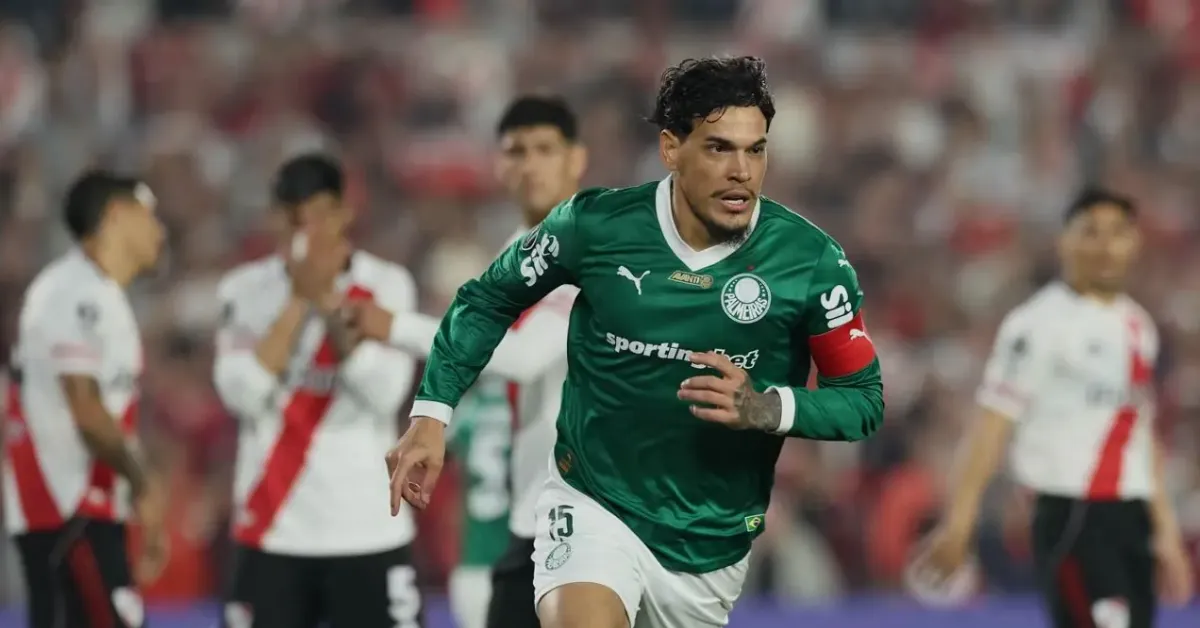 Gómez Supera Expectativas: Zagueiro do Palmeiras Bate Recorde de Gols na Libertadores