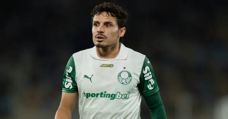 Raphael Veiga e Abel Ferreira: O Retorno Triunfal no Meio-Campo do Palmeiras