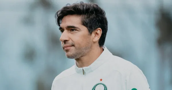 Palmeiras: Defesa em Xeque! Abel Ferreira Luta para Estancar Sangria de Gols