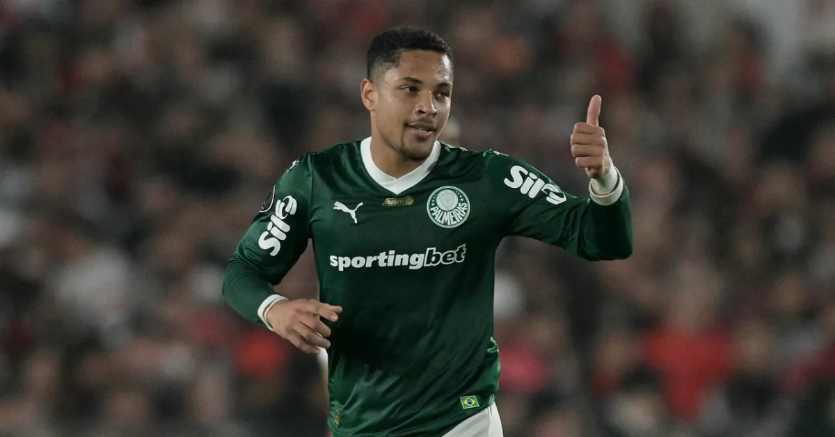 Vitor Roque na Seleção: Abel Ferreira Enfrenta Desafios Cruciais no Palmeiras