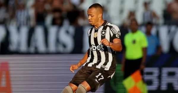 Marlon Freitas no Palmeiras: Comparativo técnico com Aníbal Moreno