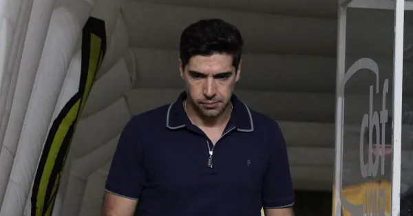 Abel Ferreira falta em reapresentação e recebe críticas de Dracena