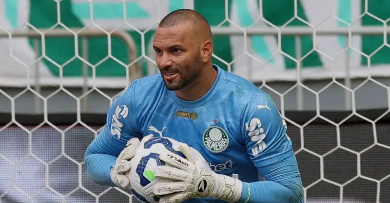 Abel Ferreira revela detalhes sobre a saída de Weverton do Palmeiras e conversa franca